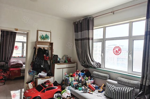 区政府  实验刚需三室边户带车位地下室免大税价格可议