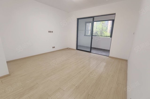 豪成柏澳北岸2室2厅102.98㎡110万二手房图片