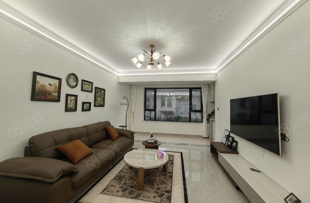 新出精装好房电梯洋房。