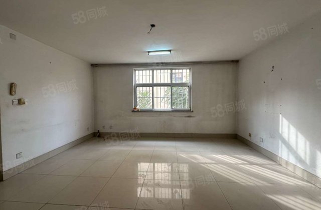 急售东昌湖边！喜 鹊二楼！户型方正送储藏室~免大税可按揭！