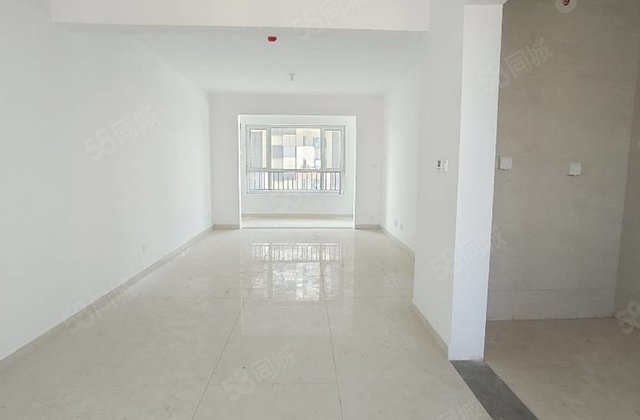 高唐星光和园129平新房未住，通透三室双卫，63万，有证！