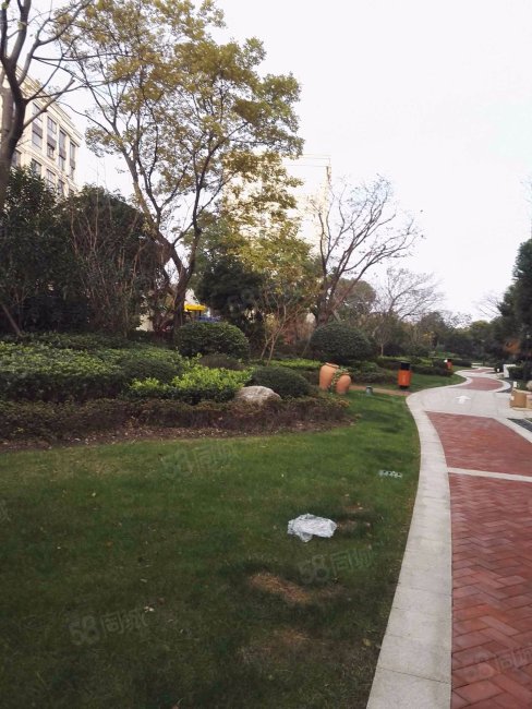 建发珑庭一期 开发商装修 南北通透三房 多层带电体