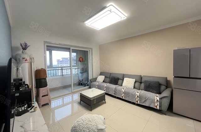 高铁文轩 集贤小区 17楼 113平 三室两厅 有证 可分期