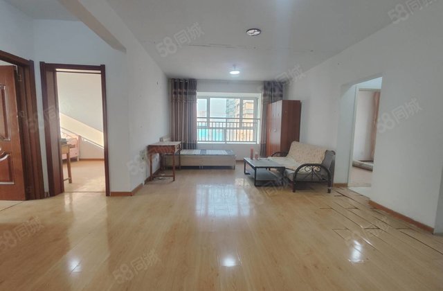 急售！紧邻文化广场！四室！送车位！送储！边户！随时看房！