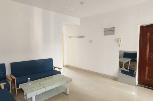 急售  房，电梯房，三室，全天采光好，送车位，看房有钥匙