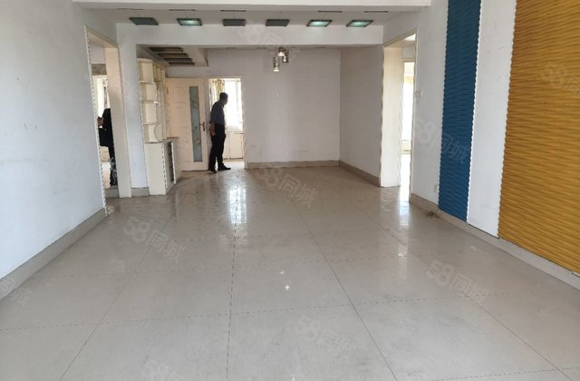 观景房！中通时代豪园一期130平93万！三叶草户型聊医花园