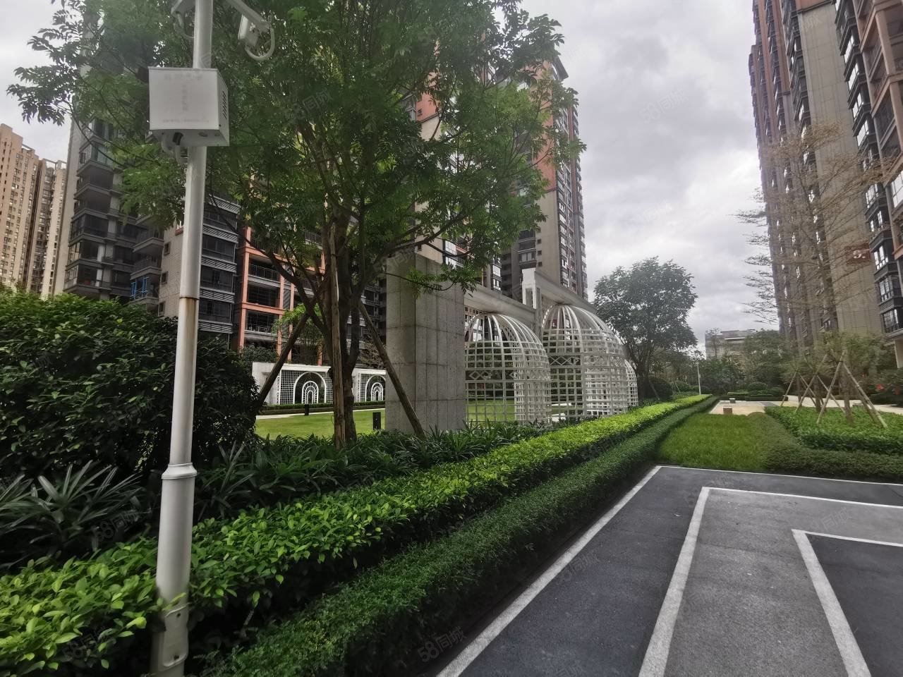 城建公园壹号4室2厅2卫118㎡南北65万