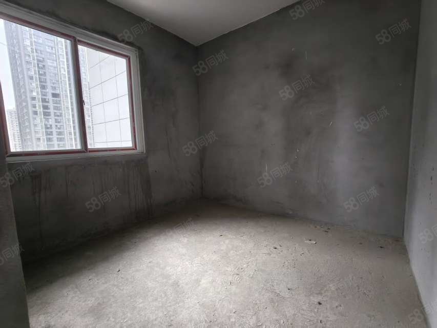 常隆花园3室2厅1卫121.73㎡南59.8万