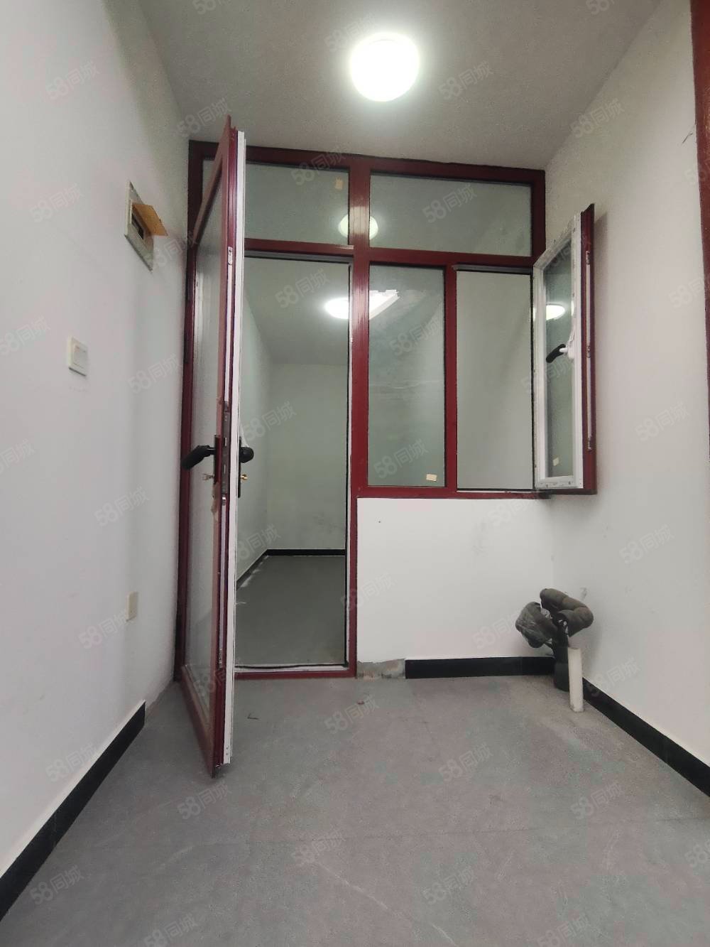 石板胡同小區(qū)1室1廳0衛(wèi)13.55㎡南北170萬