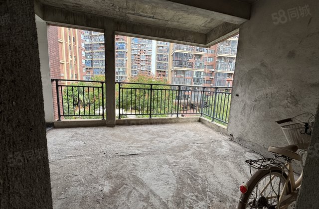 中央公馆4室2厅110㎡78万二手房图片