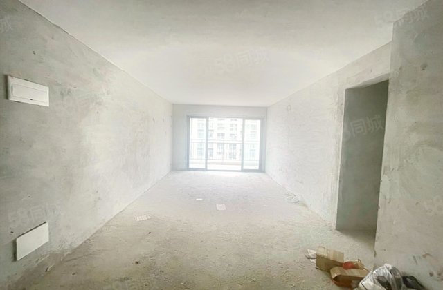 招商依云华府4室2厅132.92㎡130万二手房图片