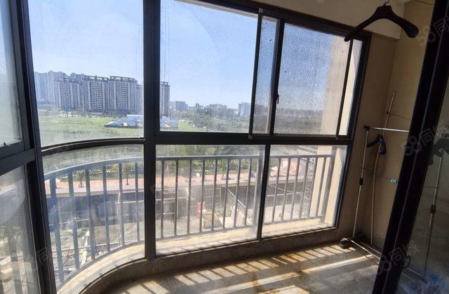 西湖春天3室2厅102㎡52万二手房图片