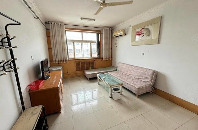 诚心出售二中文苑家属院中间楼层95平65万，送储藏室。