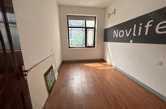 古楼别墅东昌御府靠路边大院子诚心出看房方便