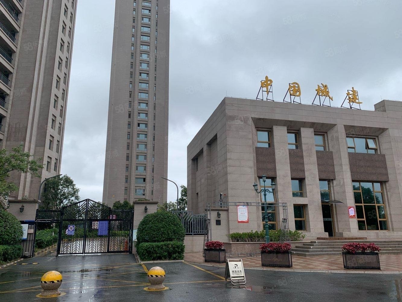 城南低总价丨荣悦华府丨全新装修丨小三房丨随时看房丨满二年