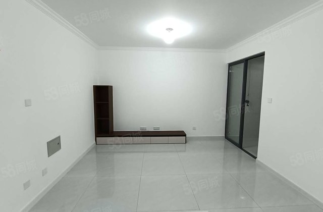 市医院附近 泰和花园 精装电梯洋房 两室两厅 新房未住