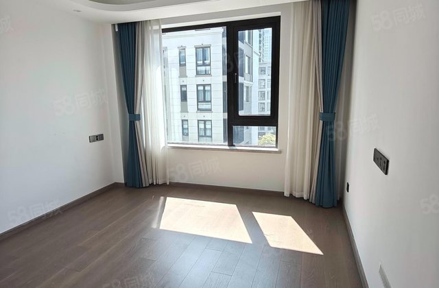 迪赛东篱3室2厅129.17㎡260.1万二手房图片