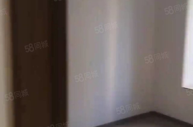 恒大御龙天峰3室2厅102㎡36万二手房图片