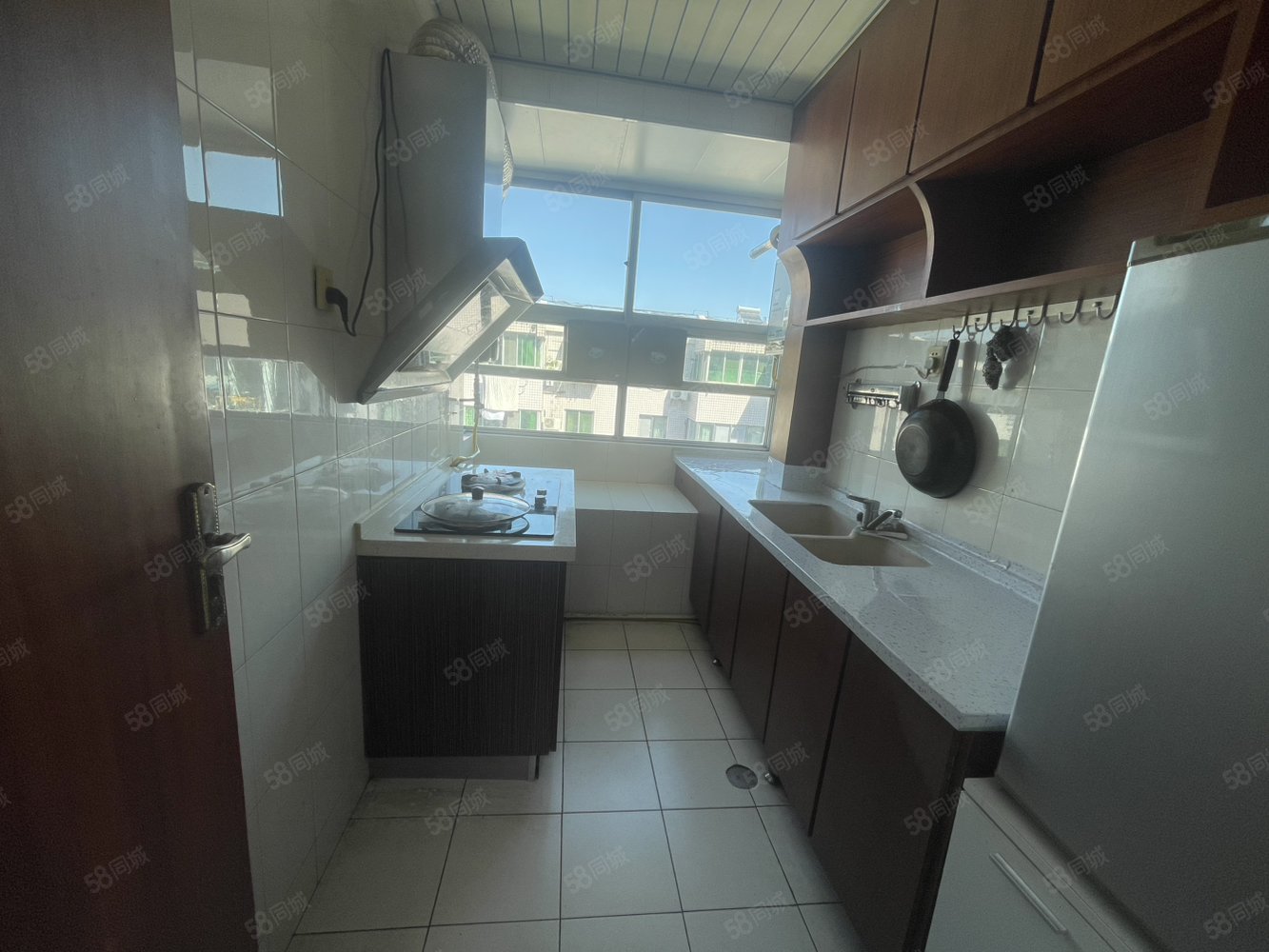 园丁小区3室2厅1卫100㎡南北45万