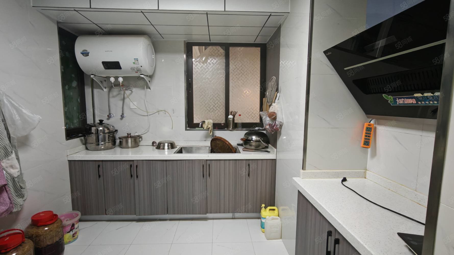 吾悦广场悦湖公馆3室2厅2卫118㎡南北78.8万