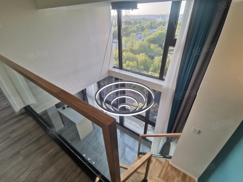 精装复式loft~自带商业体,无需社保,虹桥世界中心-上海58同城
