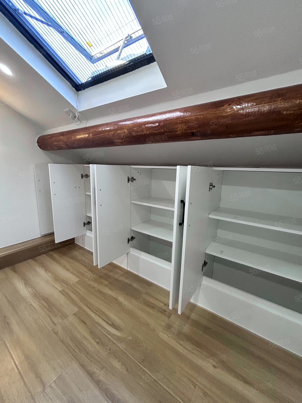 四環(huán)胡同小區(qū)1室0廳0衛(wèi)14.22㎡南293萬(wàn)