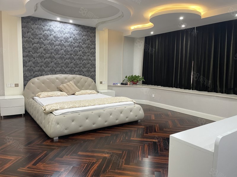 大陈镇山水御墅豪华装修五室三厅超大地下室前后花园双车库