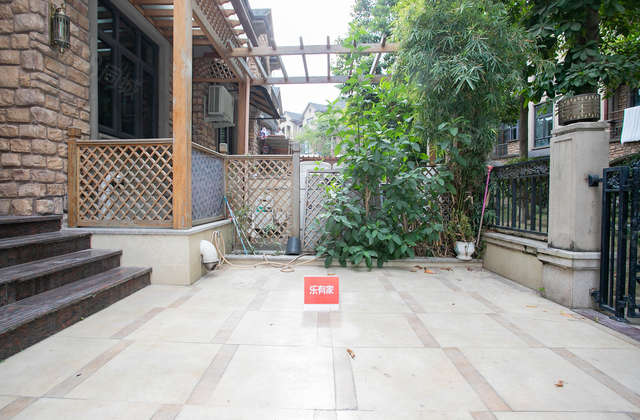 龙华民治 梅花山庄 少量独栋大别墅 业主诚心卖 满五税少