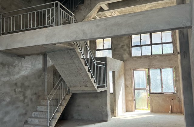 嘉辉郦堡(别墅)3室2厅191㎡125万二手房图片