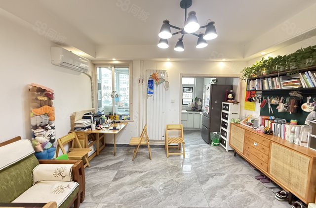 文轩中学龙山北区 检察院 文轩花园中层 精装两室两厅 免大税