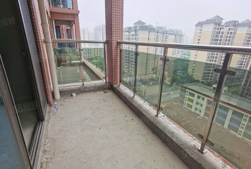 【10图】玉东区实验 师院附中 得利广场三房两厅两卫 证在手,得利广场