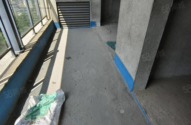 名人花园3室2厅121㎡86万二手房图片