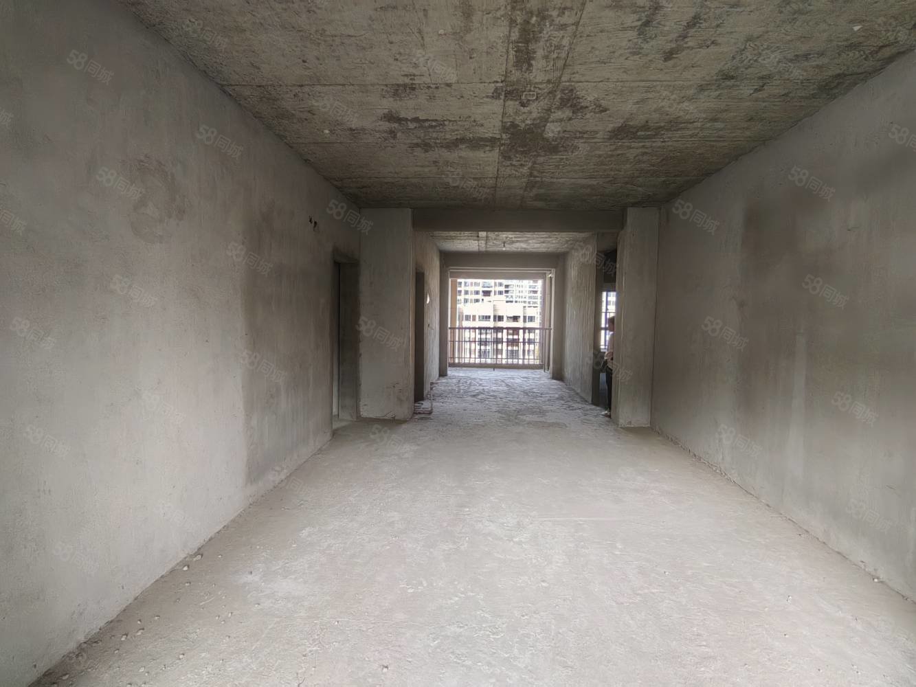 远大紫梦城3室2厅2卫130㎡南北59万