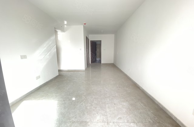 理想城 带车位储藏室  三室阿尔卡迪亚西临 水城印象对面有证