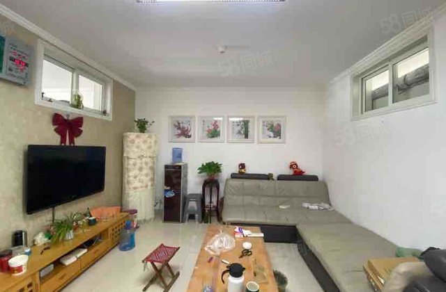 房东急售 帶车库带储藏  房子装修了  看房方便