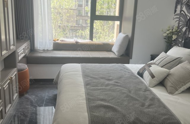 东昌实验桃李天阅四室两厅两卫好房团购