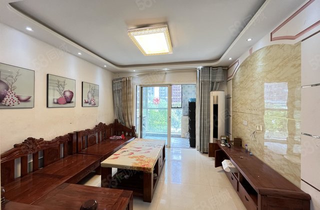 荣盛水岸花语(一期) 3室2厅 精装修 满二 带车位储藏室