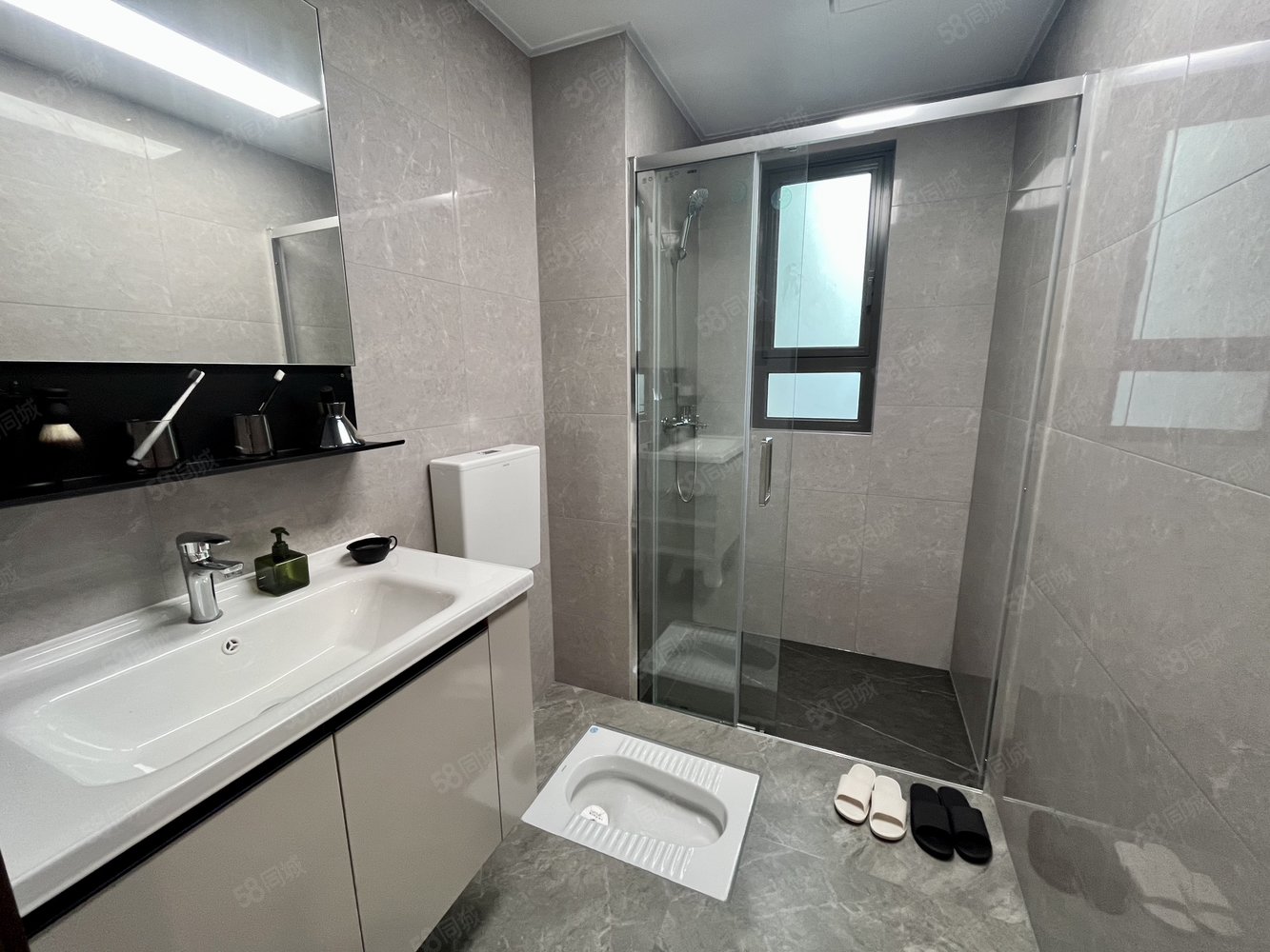 保利时光印象3室2厅2卫97㎡南北45万