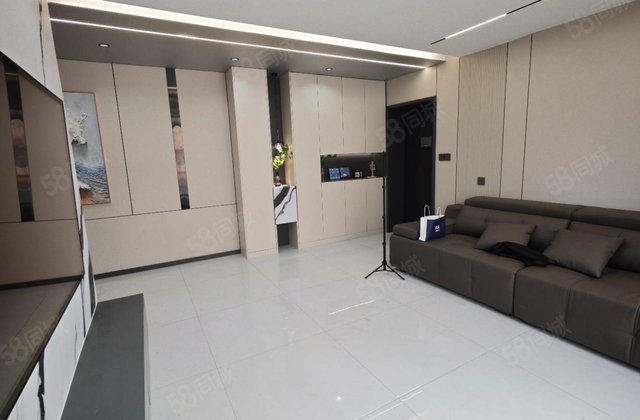 彩虹小区3室2厅96.37㎡36.8万二手房图片