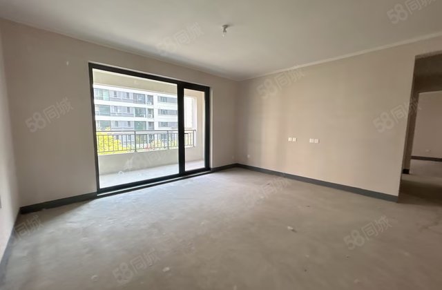 保利城4室2厅140㎡107.5万二手房图片