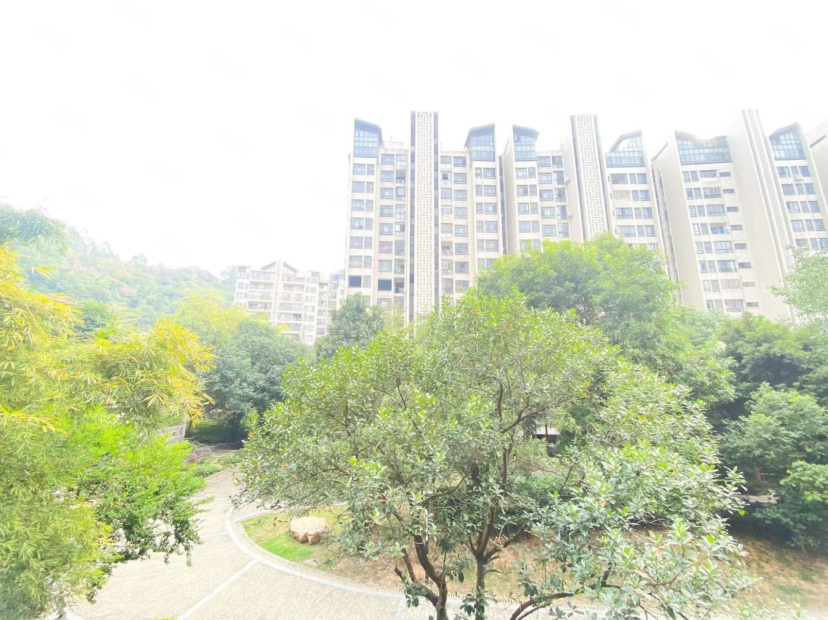一品湖山小区新商品房居住密度低南北通透满五