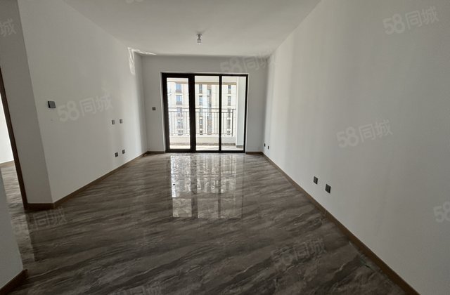 一实验   财信学府印象 三室两卫 带车储 可以随时看房