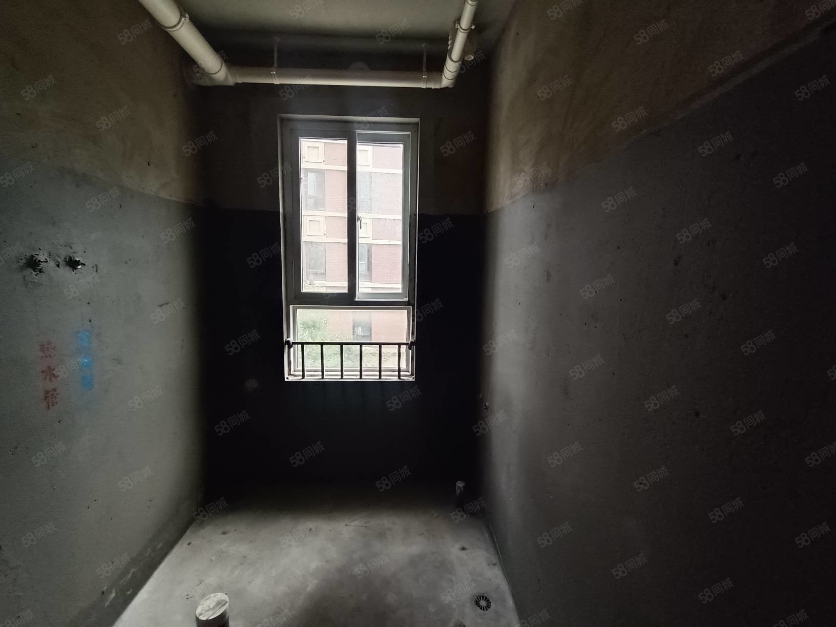 金大地时代公馆3室2厅2卫130㎡南北87万