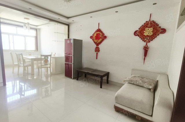 裕昌水岸新城 出行方便 装修好 商品住宅 中间楼层