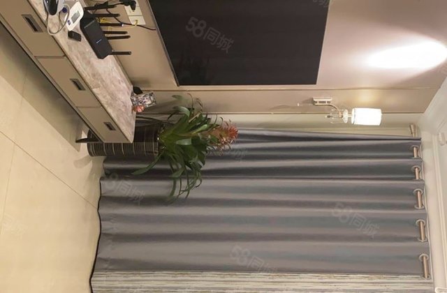 长春恒大首府首期4室2厅224.98㎡150万二手房图片