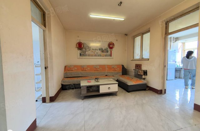 急售 文轩 外国语 柳园小区 三室 非顶 无遮挡带储藏室