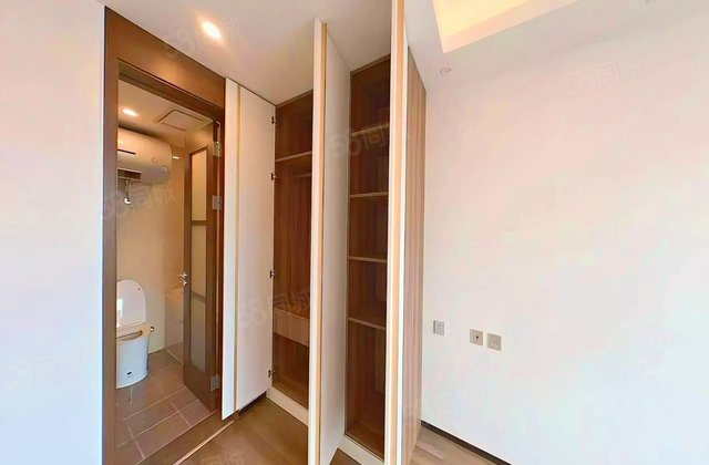 万科繁荣里3室2厅137.31㎡160万二手房图片