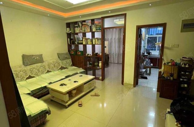 市中心东昌房三室两厅 南北通透 免大税可按揭 看房方便有钥匙