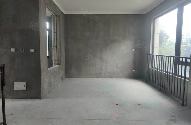 湖畔樾山(别墅)4室2厅213.64㎡315万二手房图片