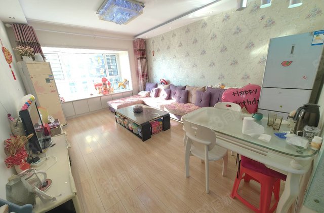 阿卡二期 7楼东户 带车位地下室 婚房   很合适 水晶丽城